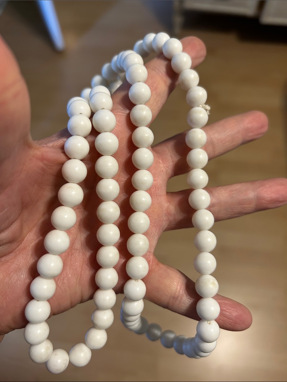 Vintage White Beaded Necklace retro plastic acrylic beads 30” long